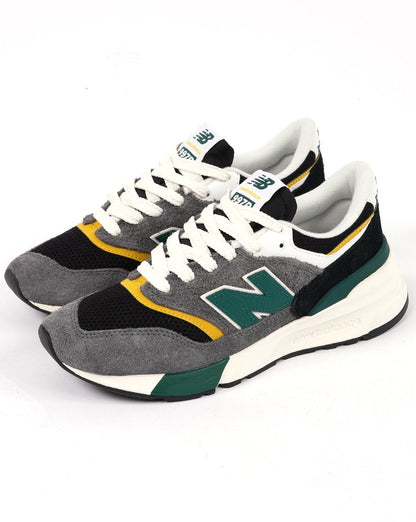 New Balance 997R Trainer Schwarz/Grau