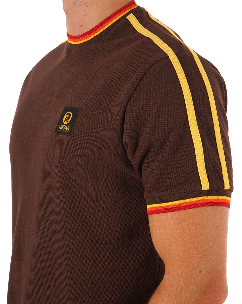 Trojan T-Shirt mit dreifarbigem Streifenmuster in Schokoladenbraun