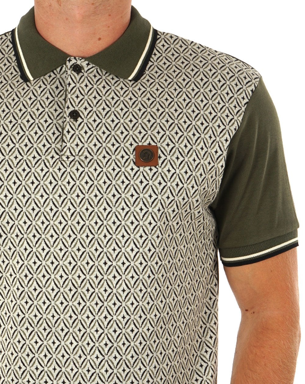 Trojan Poloshirt mit geometrischem Panel in Armeegrün