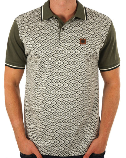 Trojan Poloshirt mit geometrischem Panel in Armeegrün