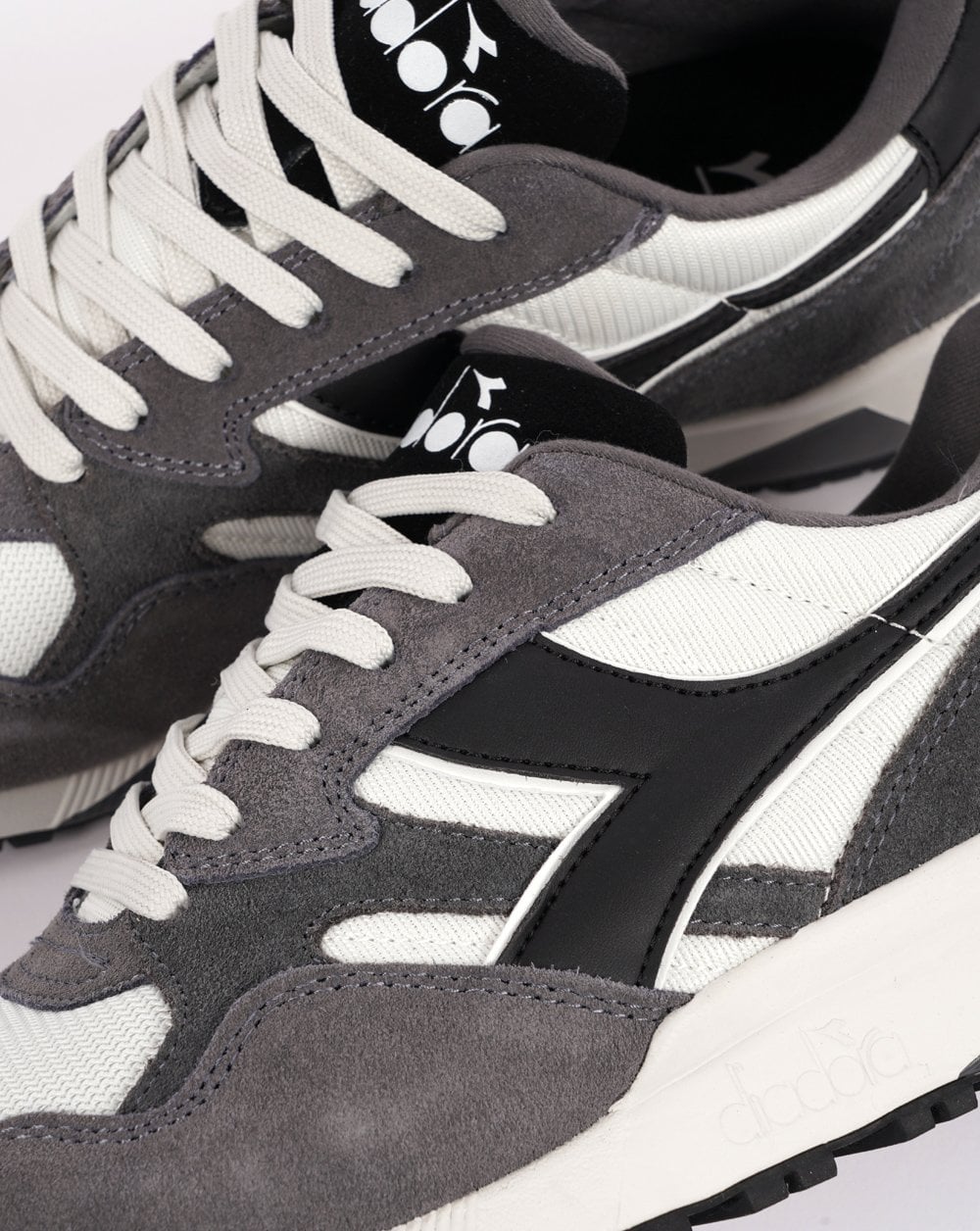 Diadora N902 Trainer Grey/Off White/Black