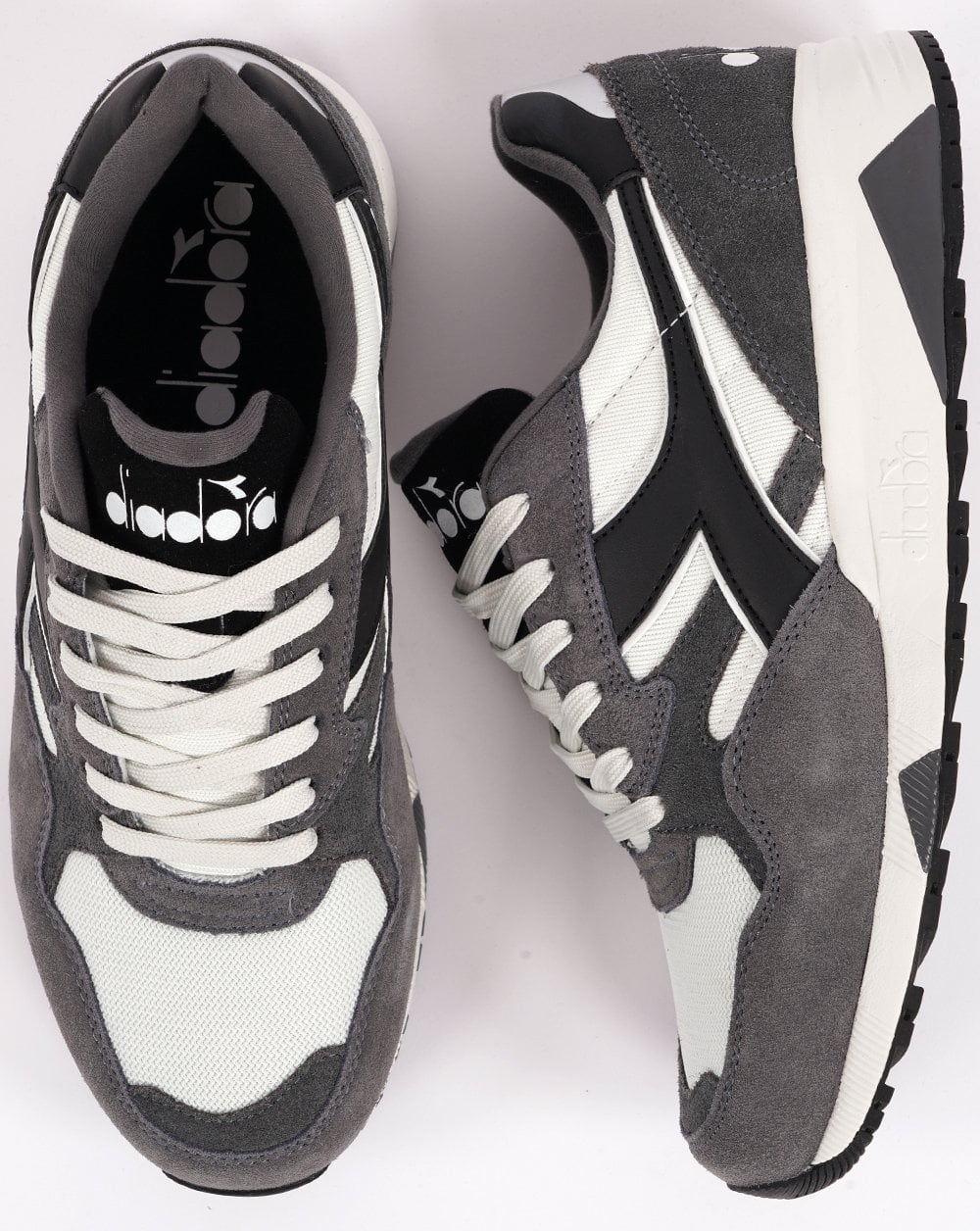 Diadora N902 Sneaker Grau/Off-White/Schwarz
