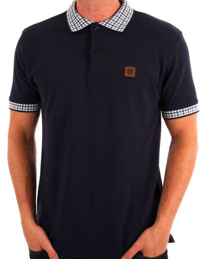Trojan – Poloshirt mit Mini-Gingham-Besatz in Marineblau