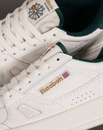 Reebok LT Court Sneaker Kreide/Grün