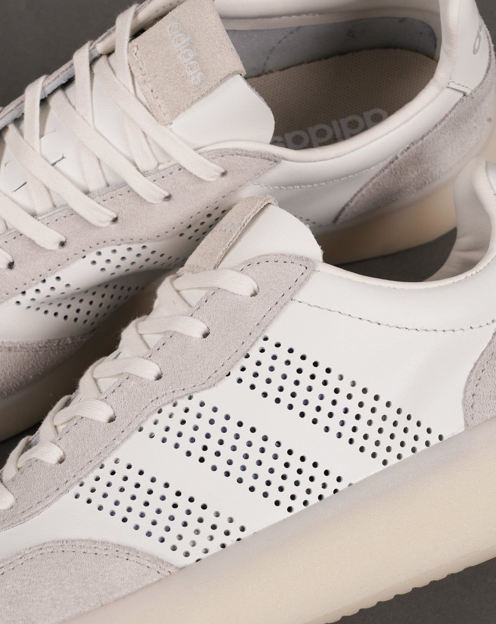 Adidas Barreda Leder-Sneakers Weiß/Graue Eissohle