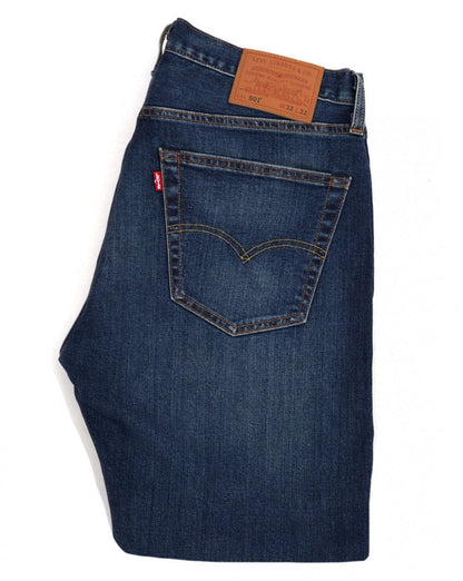 Levi's – 501 – Jeans in Original-Passform in dunklem Indigoblau mit Used-Effekt
