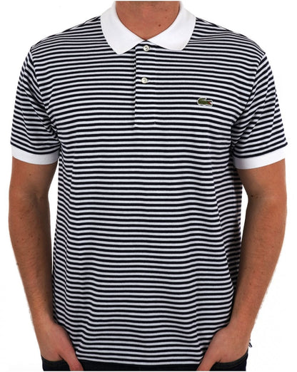 Lacoste – Poloshirt mit feinen Streifen, Weiß/Marineblau