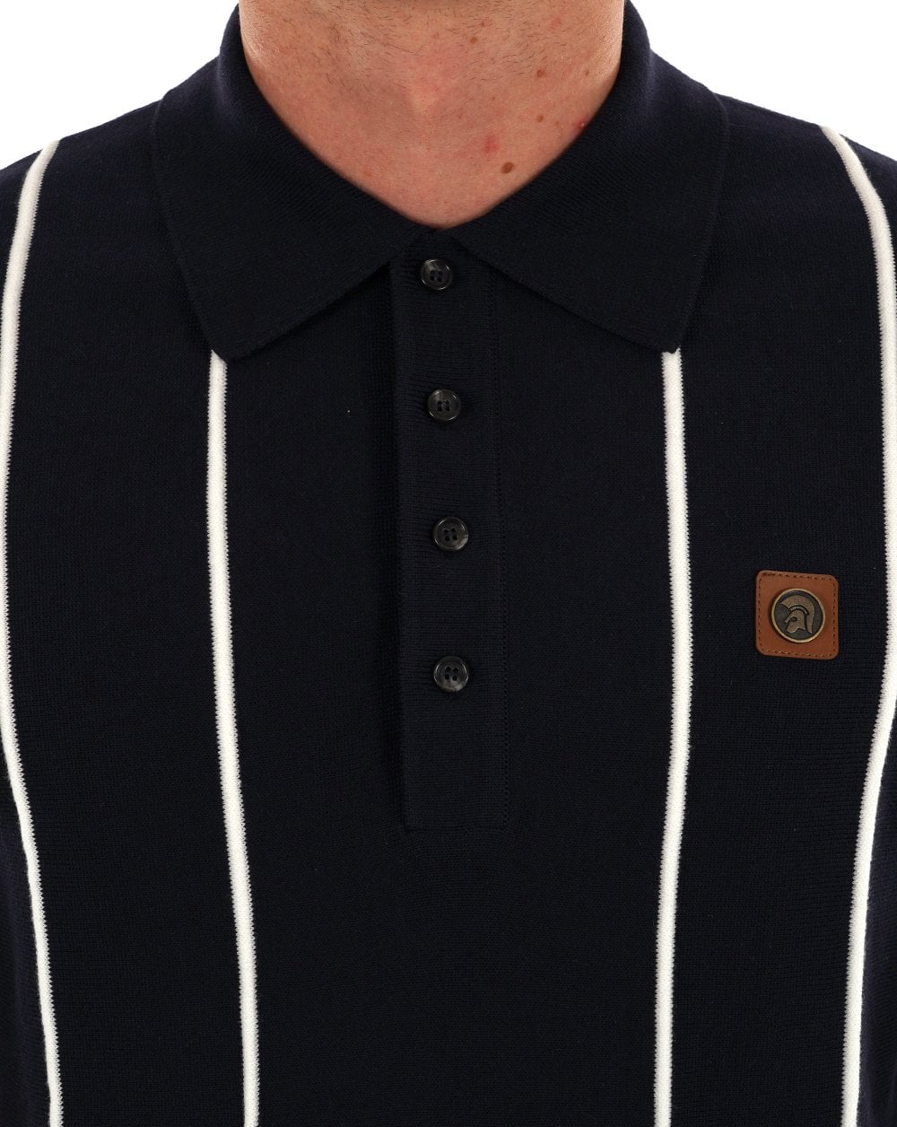 Trojan – Feinstrick-Poloshirt mit erhabenen Streifen in Marineblau
