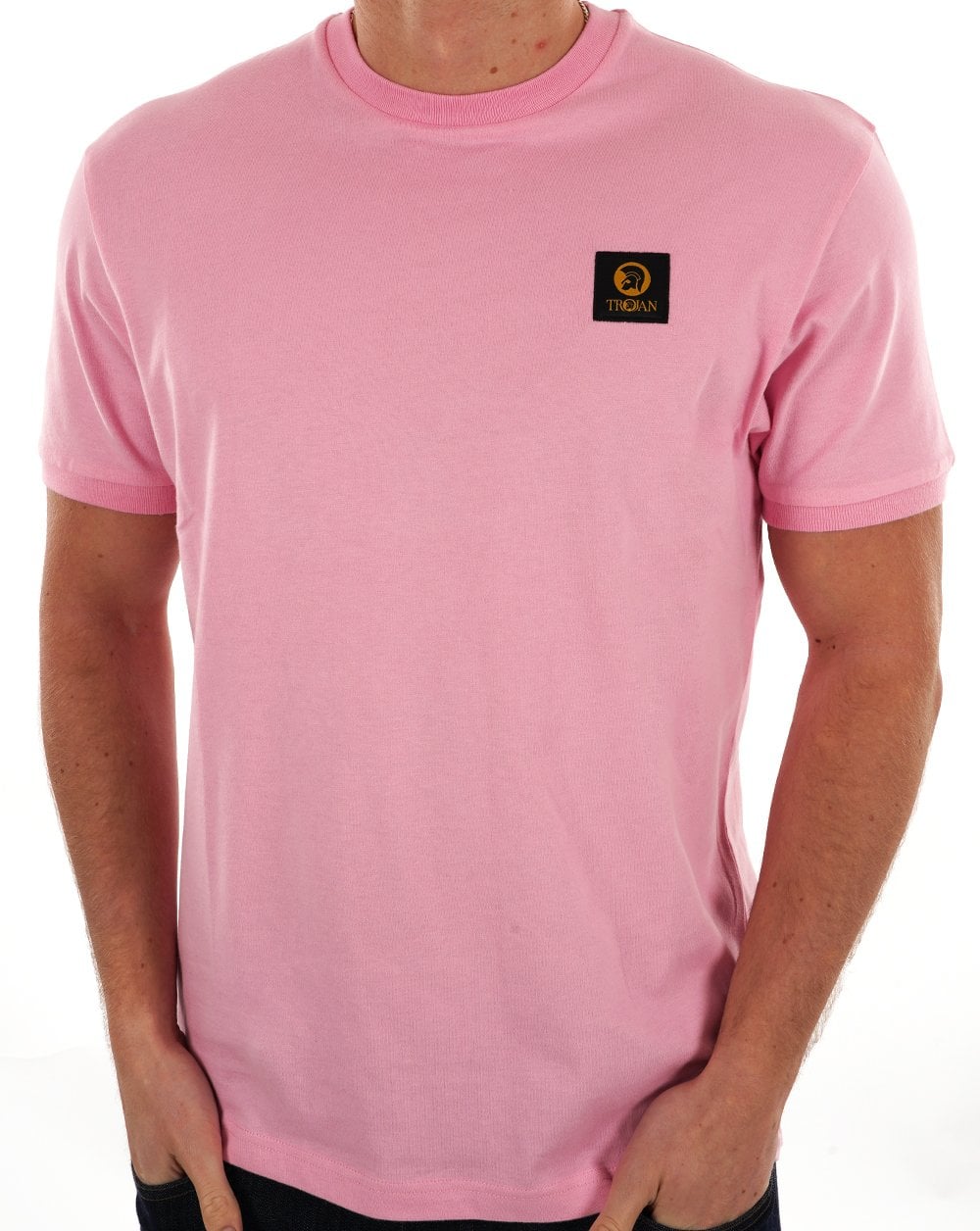 Trojan – Schlichtes T-Shirt mit Aufnäher in Rosa