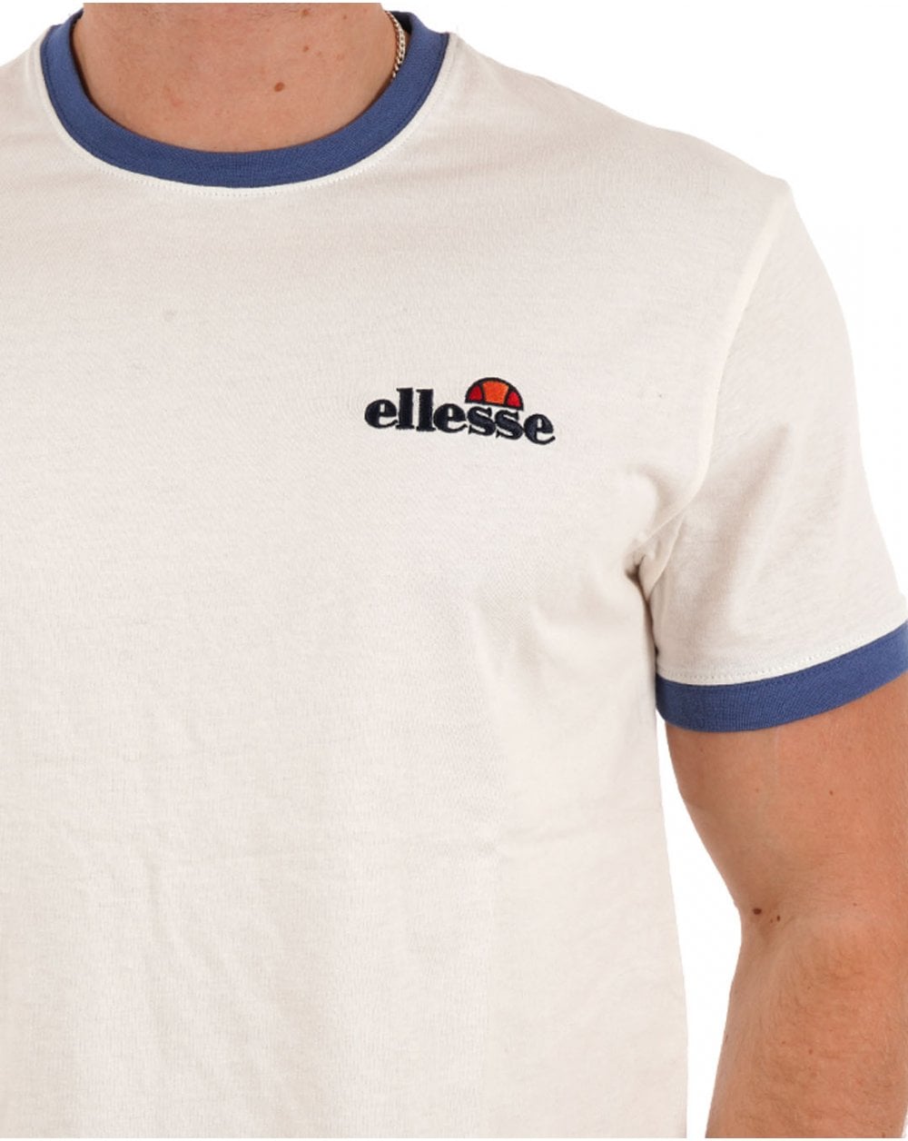 Ellesse – Ringer-T-Shirt in Off-White