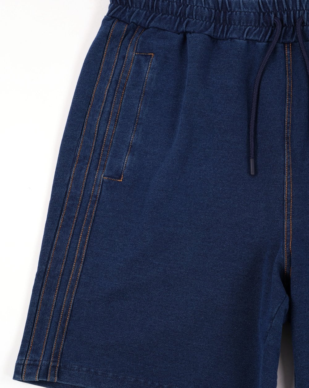 Sergio Tacchini – Gestreifte Jeansshorts in mittlerem Denim