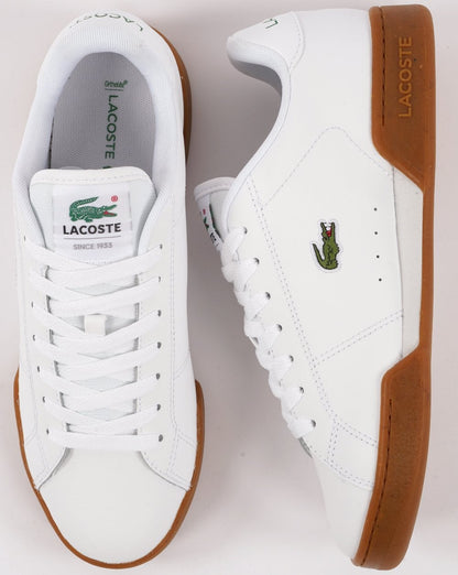 Lacoste – Carnaby Cup – Leder-Sneaker in Weiß/Gummi