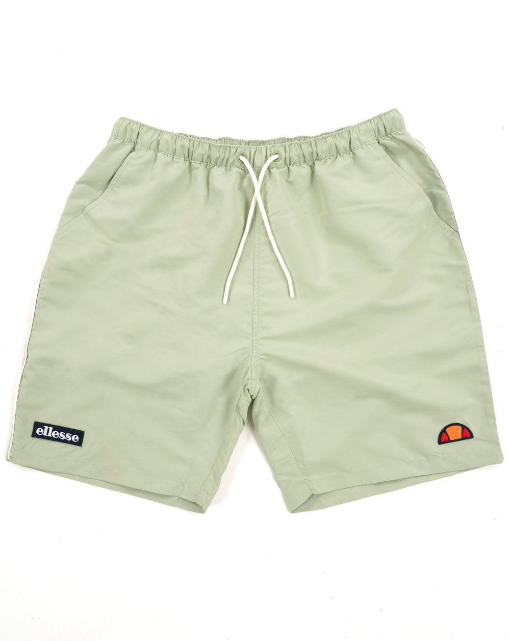Ellesse – Lange Badeshorts in Hellgrün