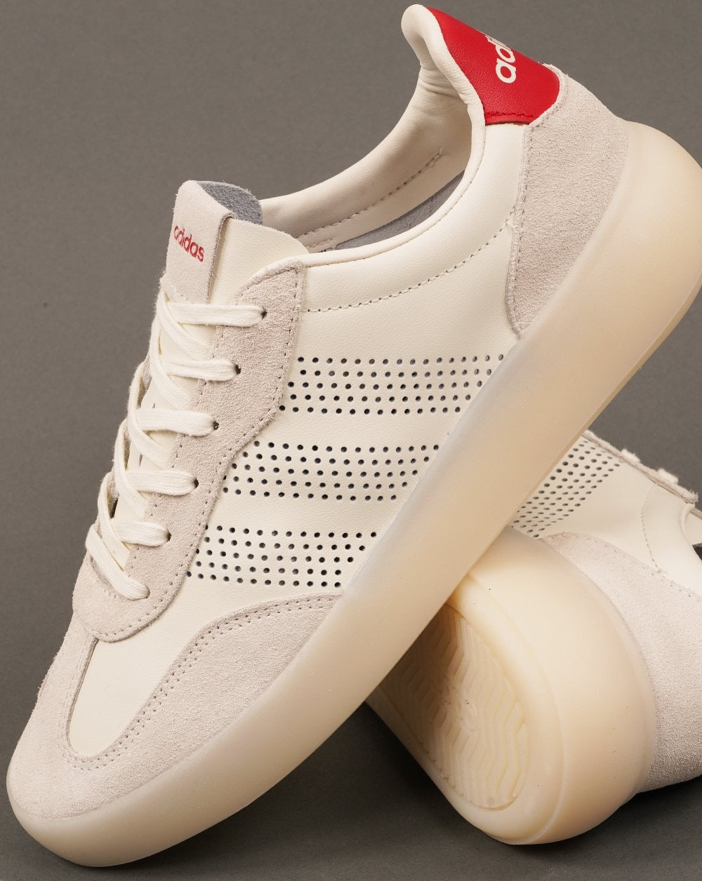 Adidas Barreda Leder-Sneaker Off-White/Scarlet