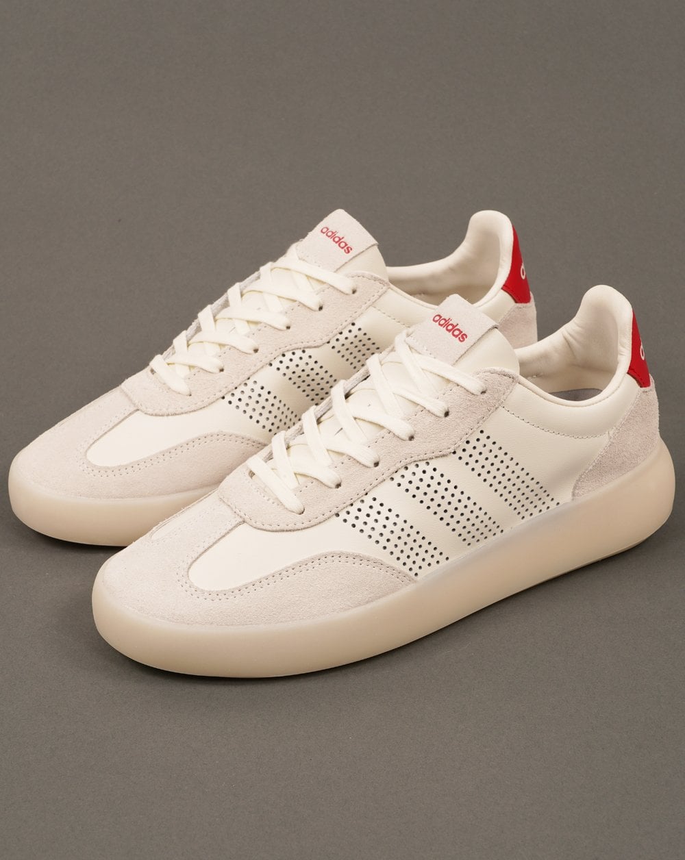 Adidas Barreda Leder-Sneaker Off-White/Scarlet
