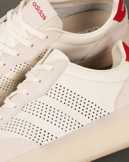 Adidas Barreda Leder-Sneaker Off-White/Scarlet
