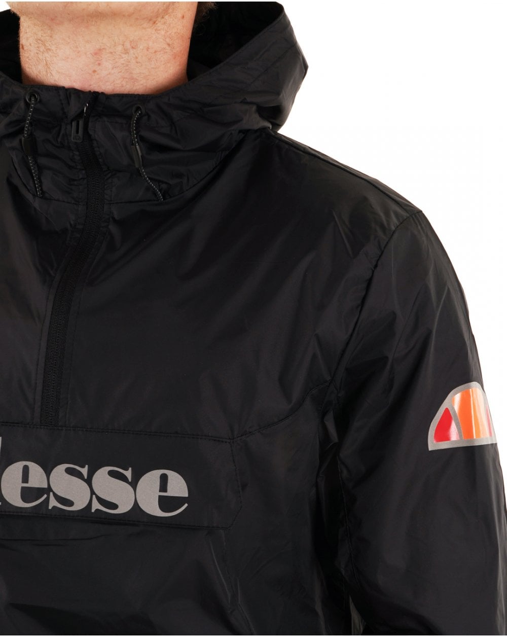 Ellesse – Leichte Logojacke in Schwarz