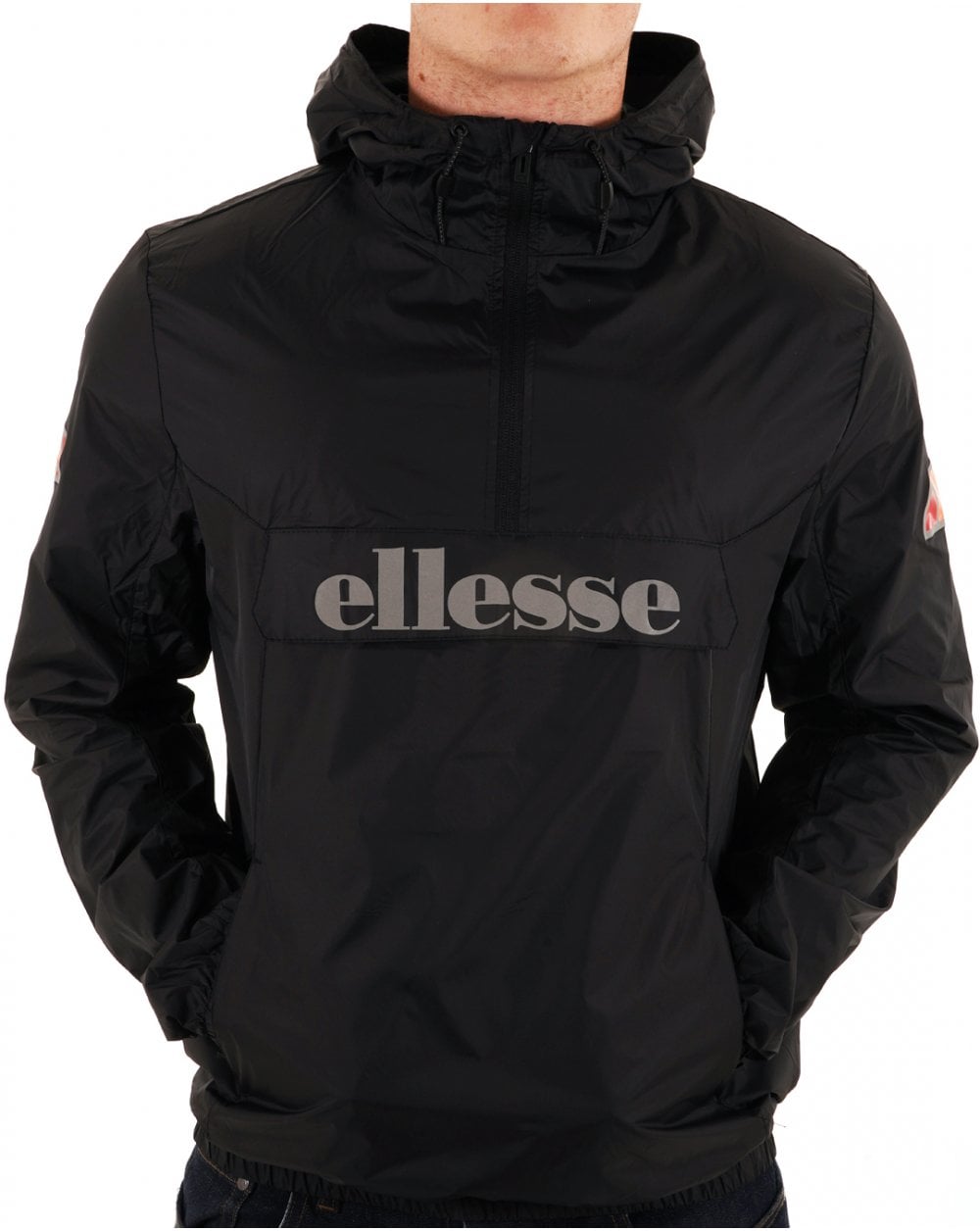 Ellesse – Leichte Logojacke in Schwarz