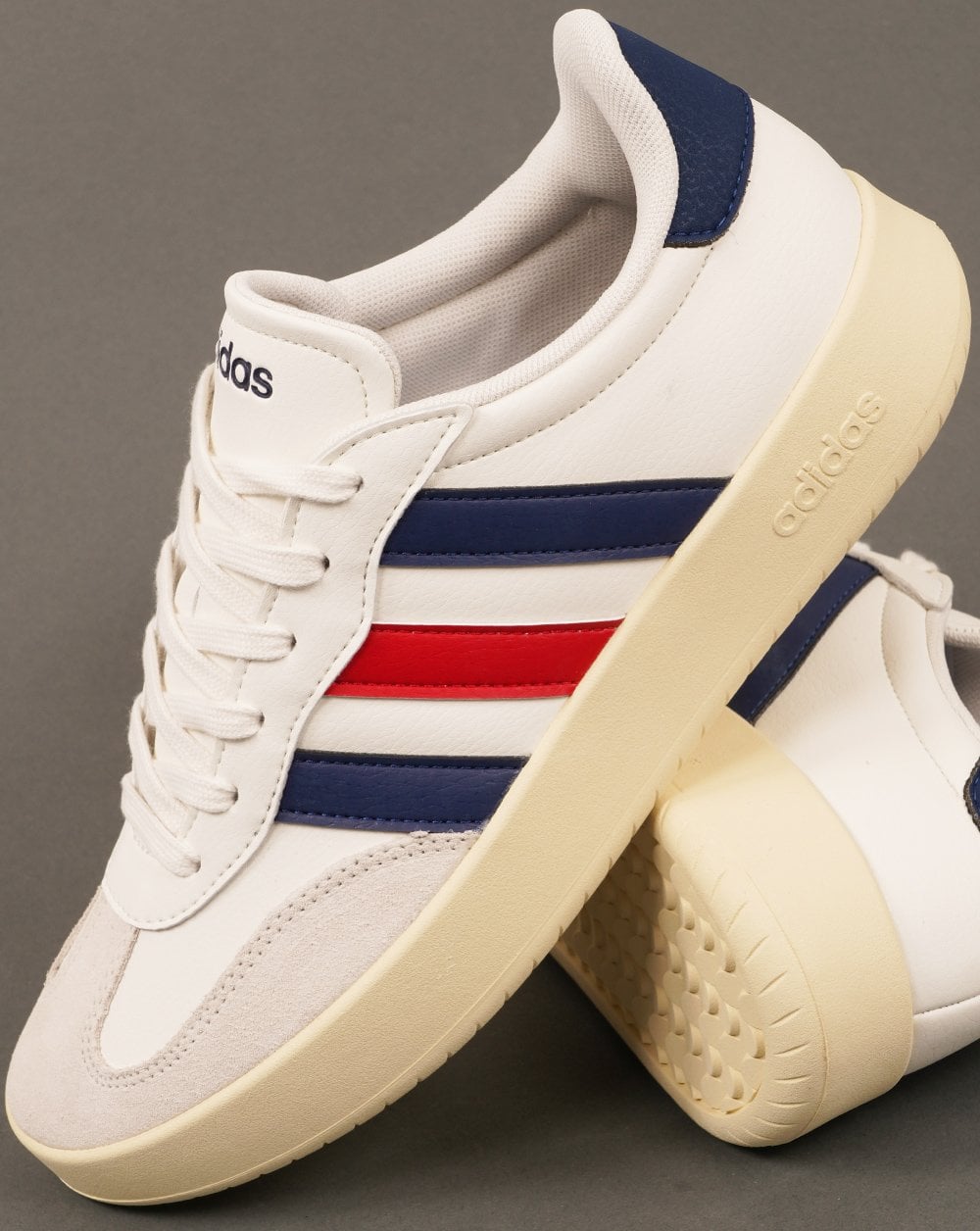 Adidas Barreda Sneakers Off-White/Marineblau/Rot