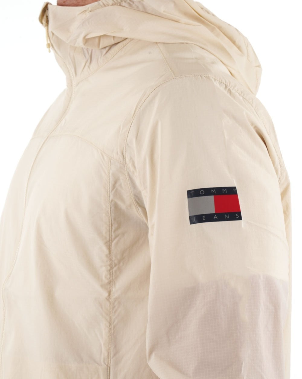 Tommy Jeans – Outdoor-Shelljacke in Sanddüne