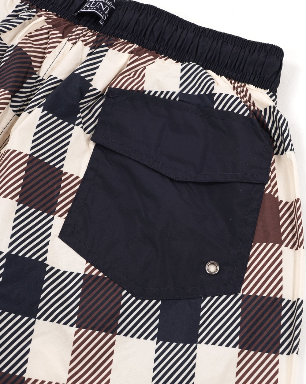 Aquascutum Macro Iconic Badeshorts, großes Karomuster