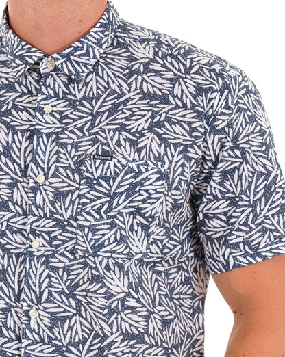 Barbour Jackstone Sommer-Kurzarmhemd mit Print in dunklem Denim