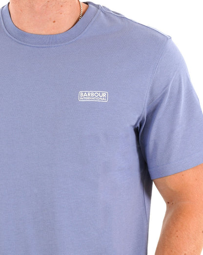 Barbour International – T-Shirt mit kleinem Logo in Manorblau