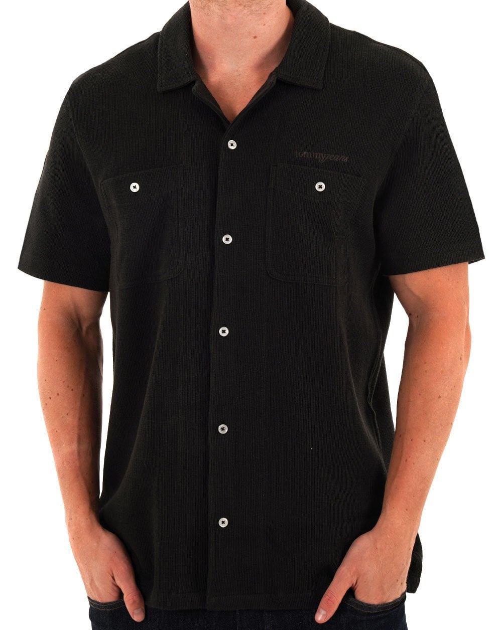 Tommy Jeans – Waffle Camp – Schwarzes Kurzarmhemd