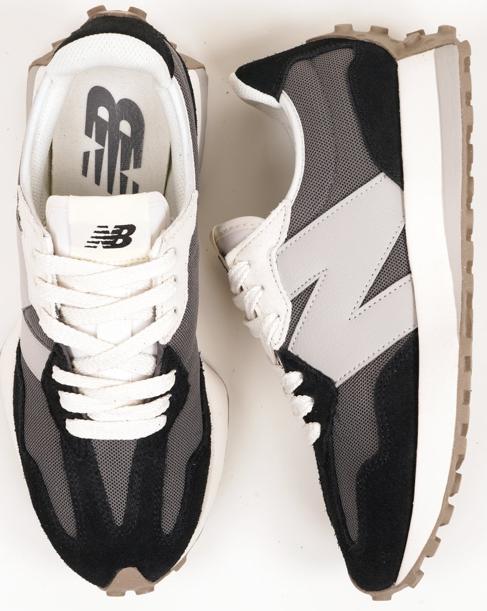 New Balance 327 Sneaker Schwarz/Grau