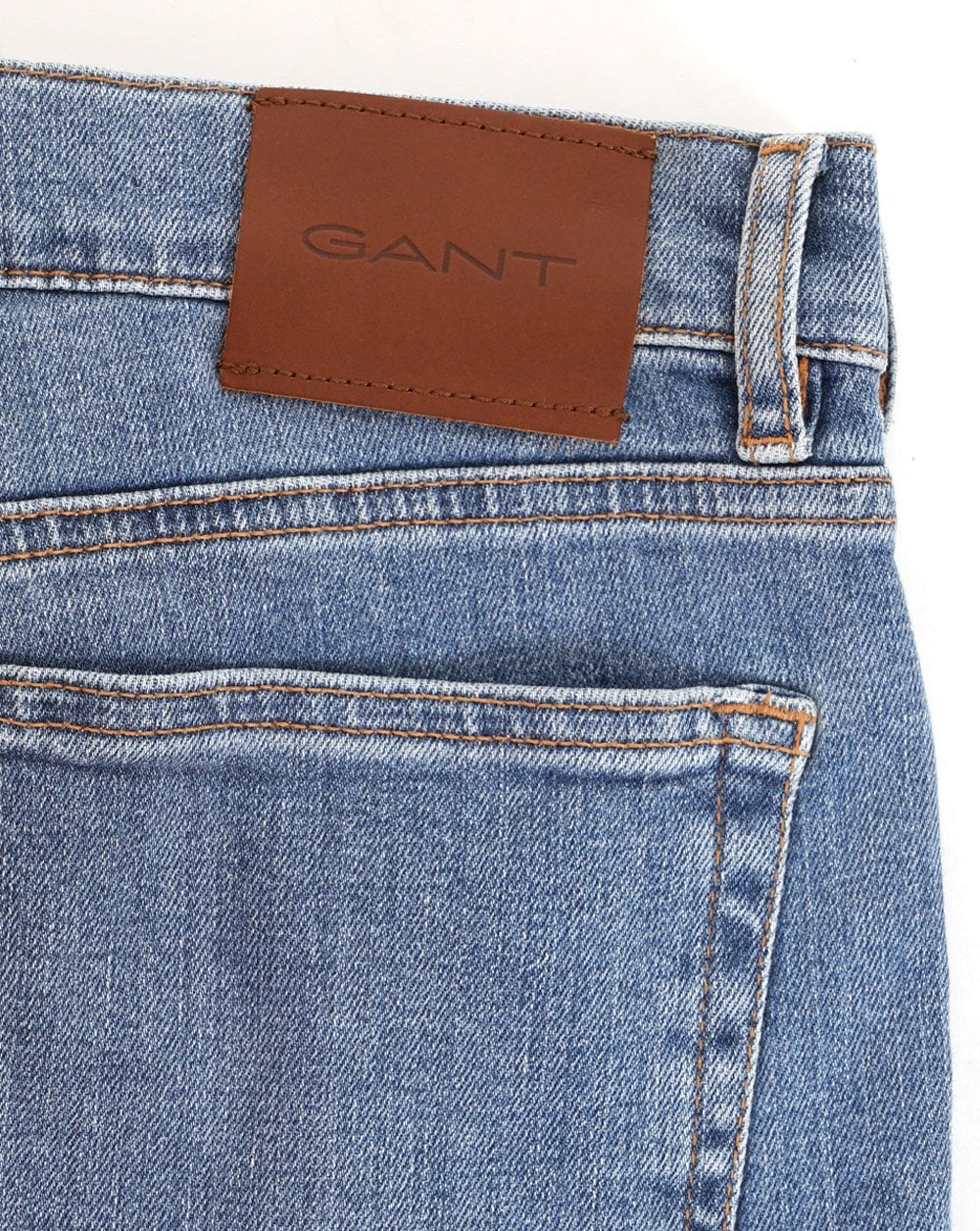 Gant – Regular Fit – Jeans in Mittelblau mit Used-Effekt