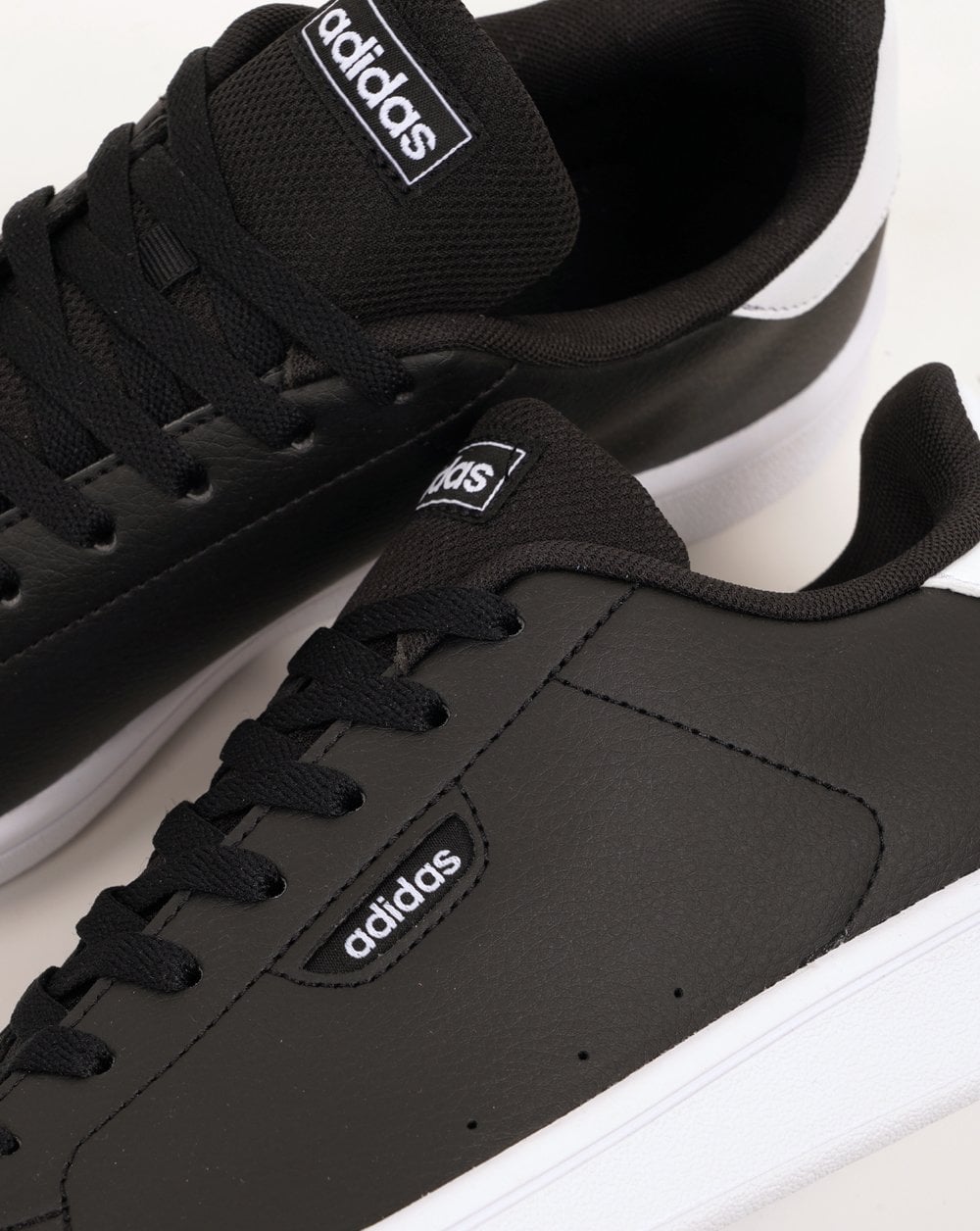 Adidas Urban Court Sneaker Schwarz/Weiß
