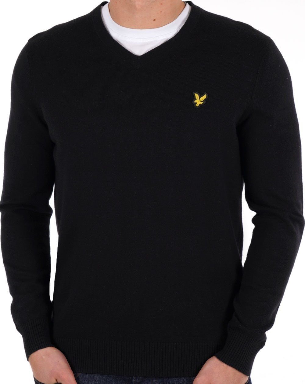 Lyle & Scott Baumwoll-Merino-Pullover mit V-Ausschnitt, Jet Black