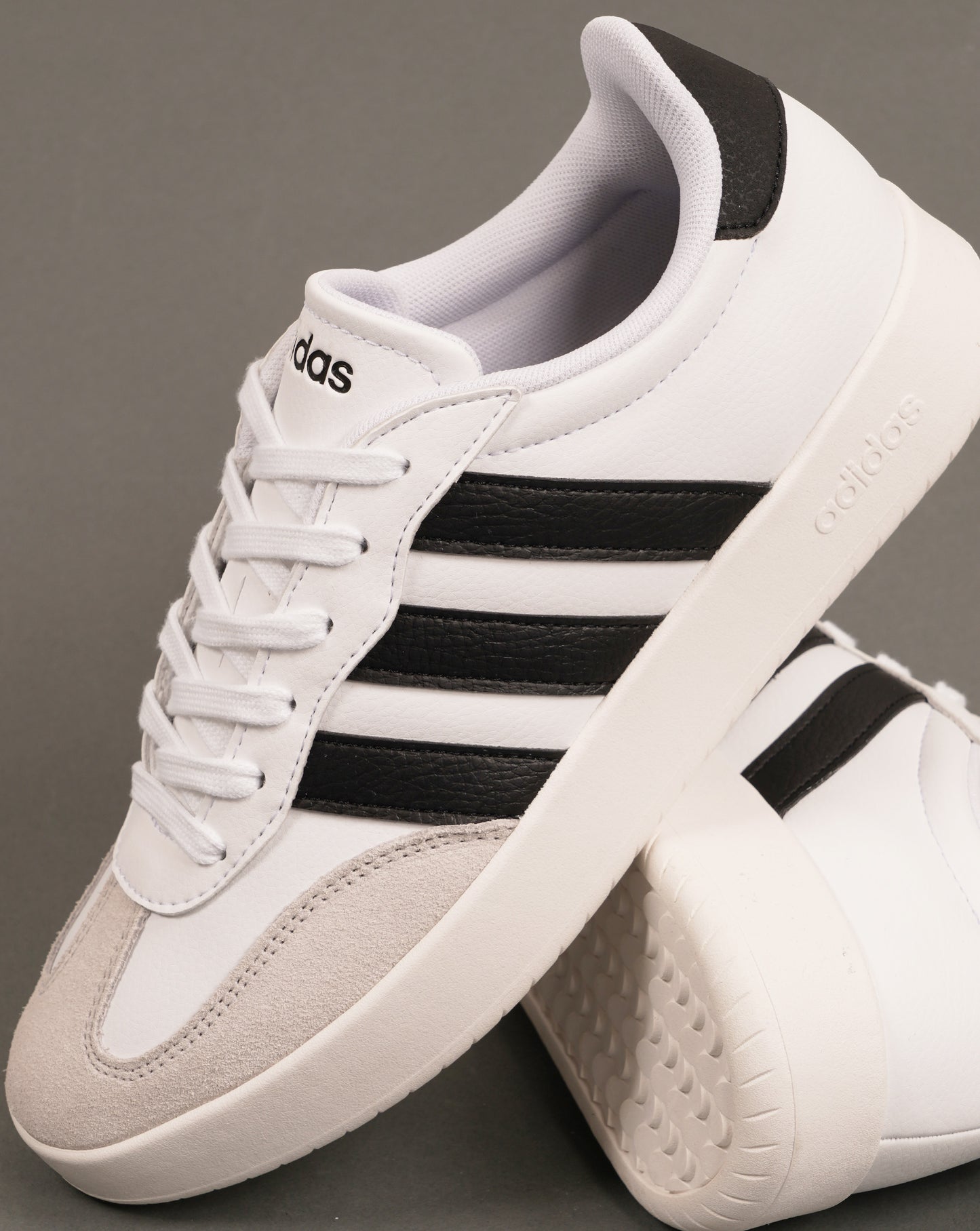 Adidas Barreda Trainers White/Black