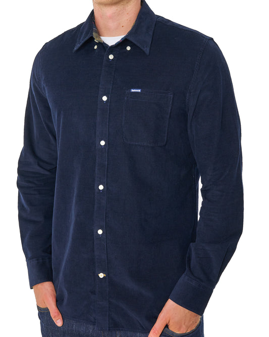 Barbour Barbour – Ramsey – Maßgeschneidertes Cordhemd in Marineblau