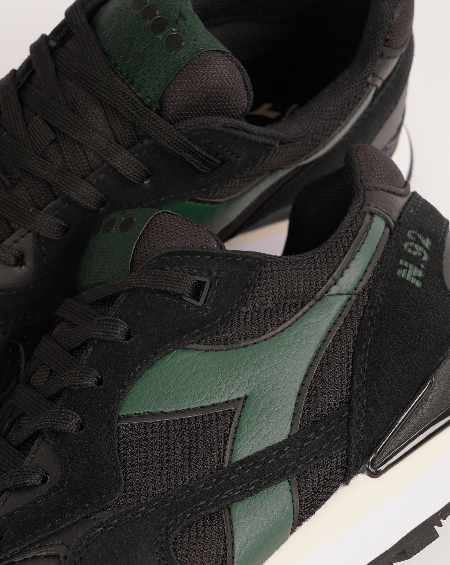 Diadora N92 Advance Trainers Black/Pine Needle