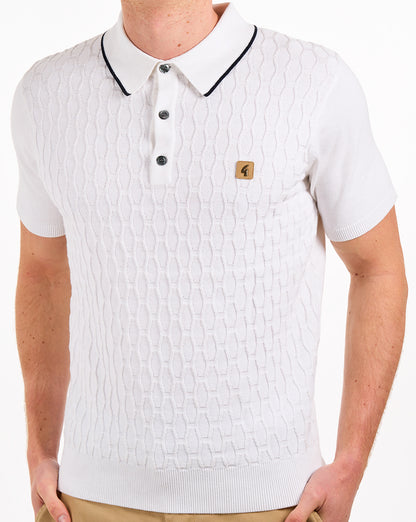 Gabicci Vintage Polohemd aus strukturiertem Strick, Weiß