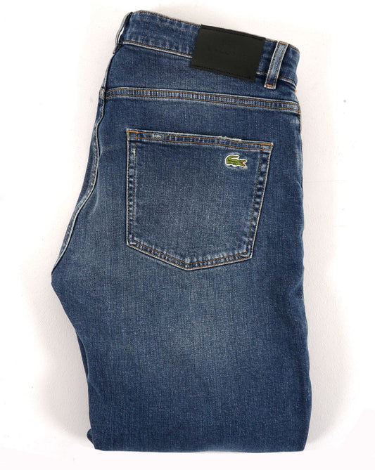 Lacoste Lacoste – Slim Fit – Indigoblaue Jeans in verwaschenem Dunkelblau (Medium Washed)