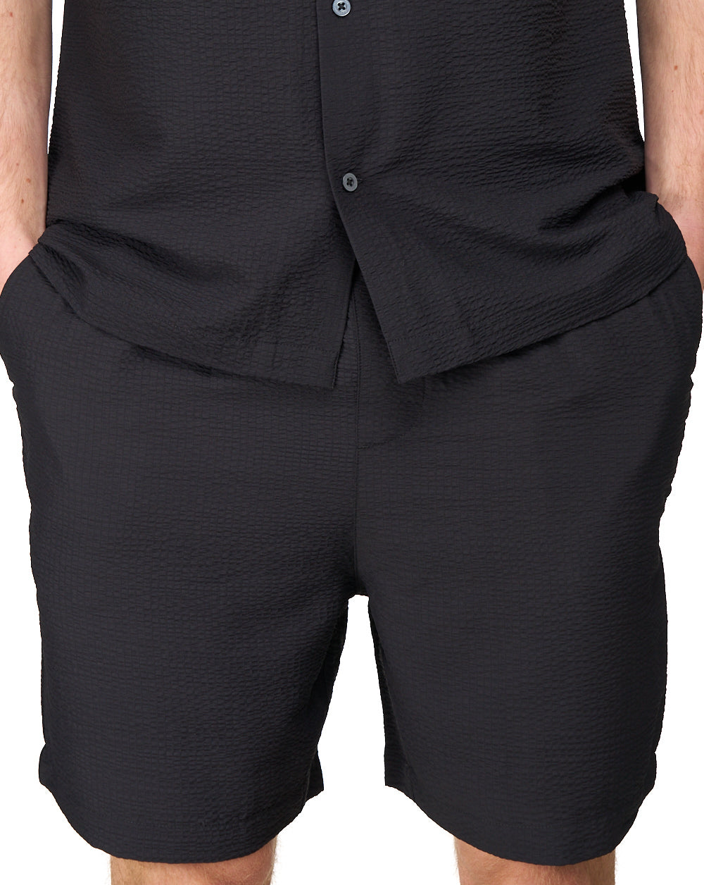 Lyle & Scott Crinkle Resort Short Jet Black