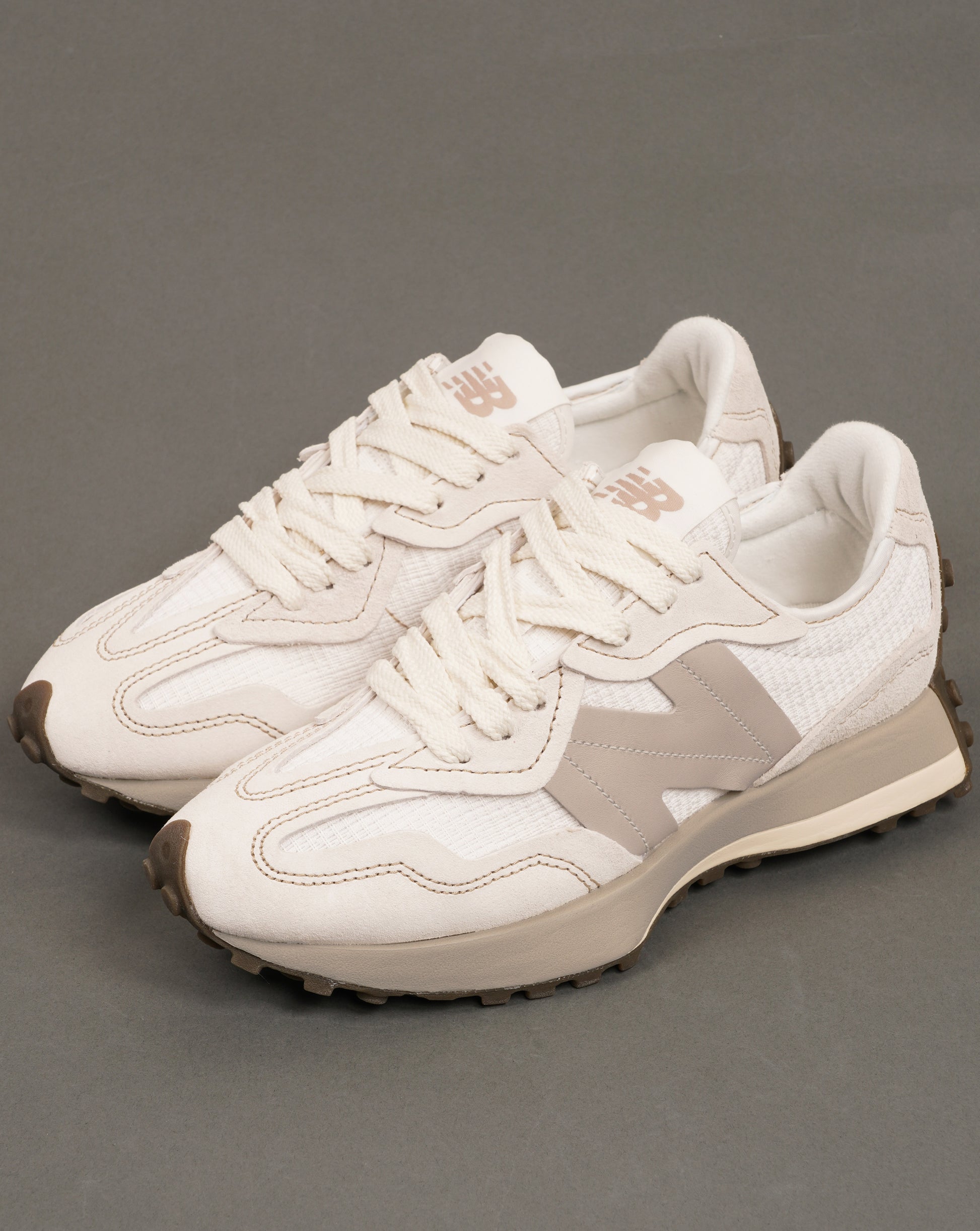 New Balance 327 Trainers Sea Salt