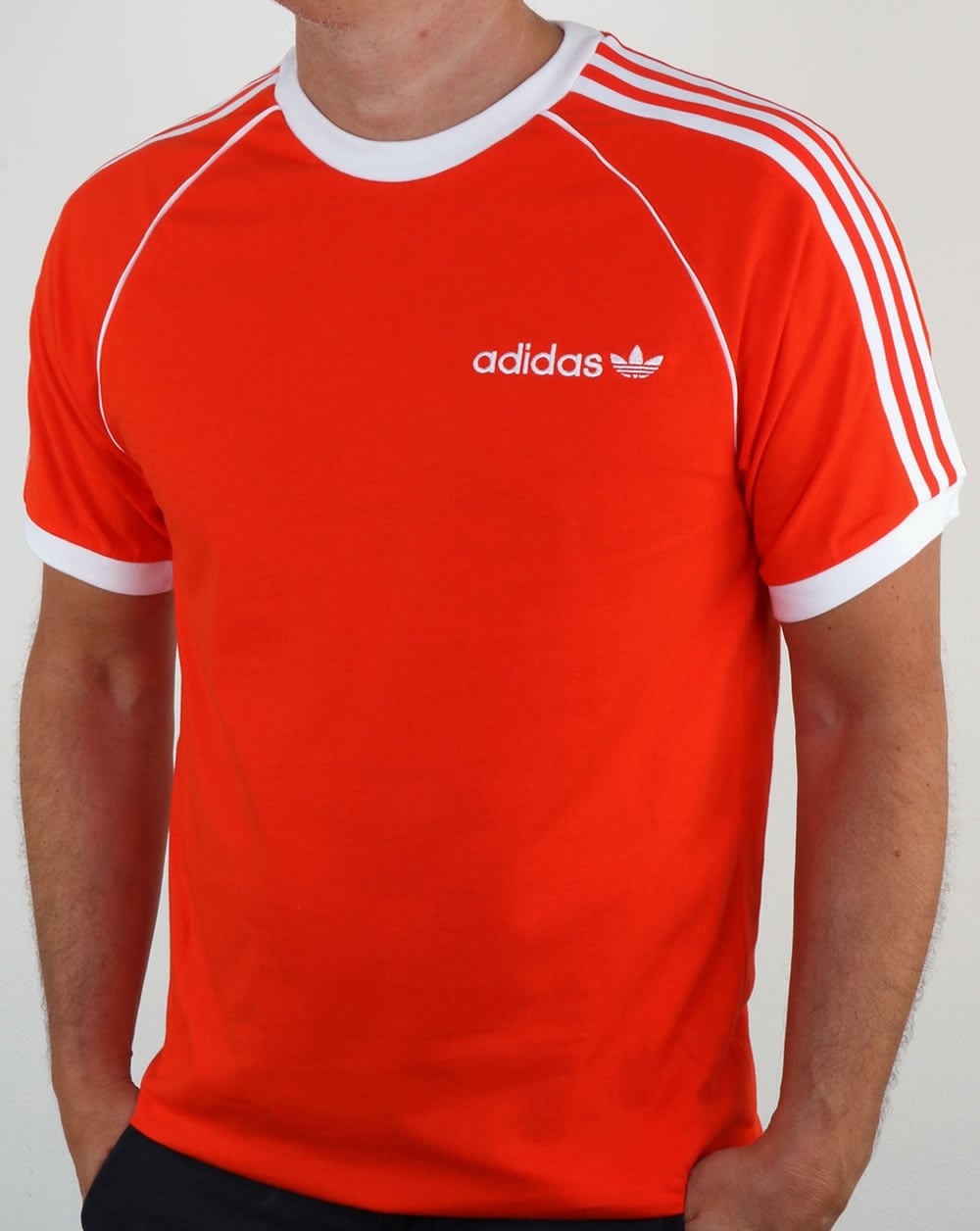 Adidas Originals – Cali T-Shirt mit 3 Streifen in kräftigem Orange