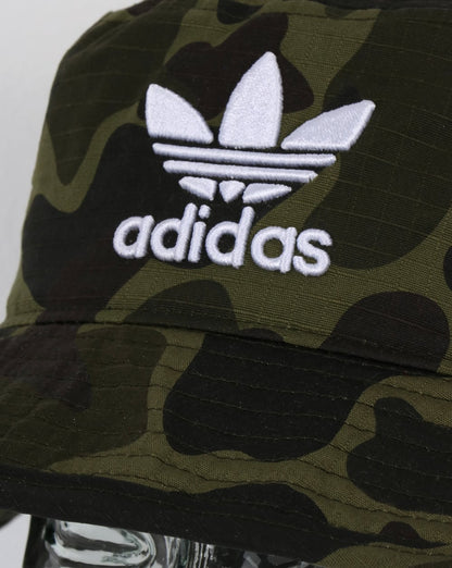 Adidas Originals – Fischerhut mit Camouflage-Muster
