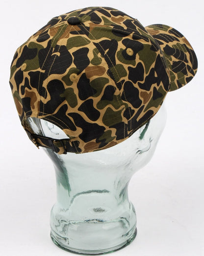 Adidas Originals – Baseballkappe mit Camouflage-Muster in Dunkelsahara
