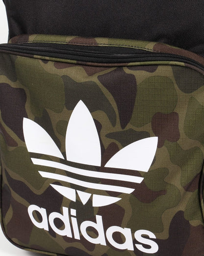 Adidas Originals – Klassischer Rucksack mit Camouflage-Muster, Schwarz