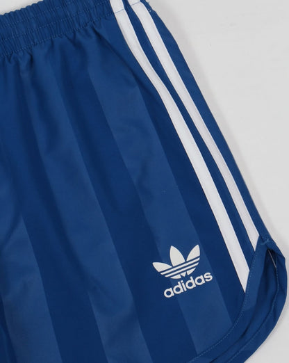 adidas Originals – Fußball-Shorts in Königsblau |