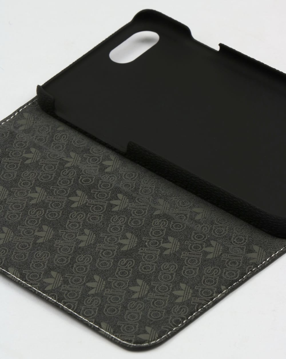 Adidas Originals iPhone 7 Booklet Case Black/White