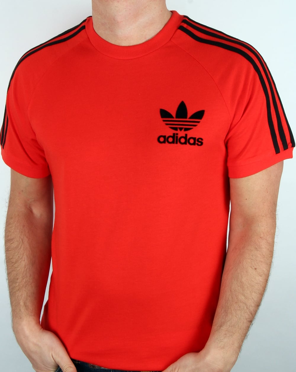 Adidas Originals – Retro-T-Shirt mit 3 Streifen in Kernrot