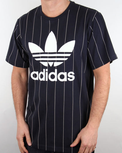 Adidas Originals – TKO – Nadelstreifen-T-Shirt in Marineblau