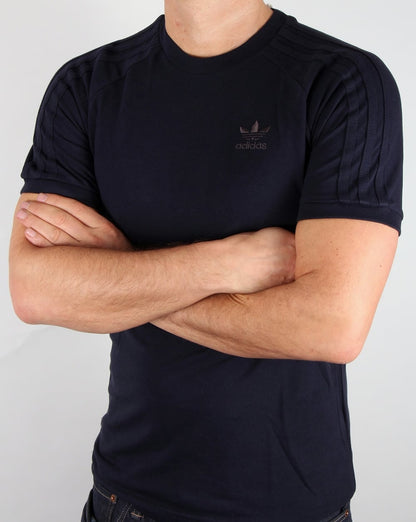 Adidas Originals – T-Shirt mit drei Streifen in Marineblau