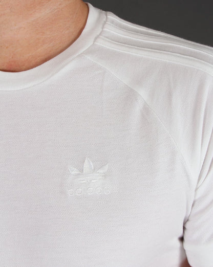 Adidas Originals – T-Shirt mit drei Streifen in Weiß