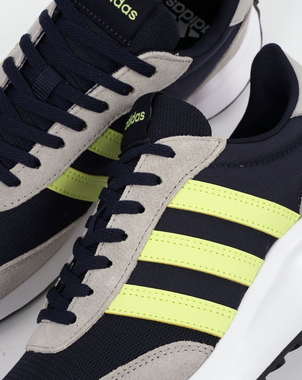 Adidas Run 70s Sneaker Marineblau/Zitronengelb